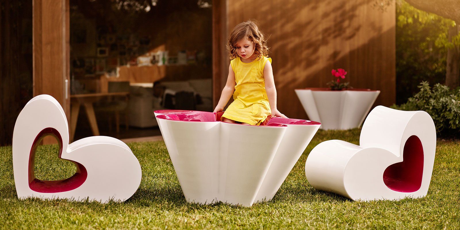 childrenfurniture-exclusive-outdoor-furniture-table-designplanter-agatha-agatharuizdelaprada-vondom-1
